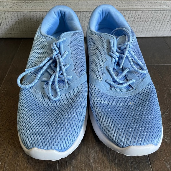 Women’s Blue Tennis Shoes - Picture 3 of 7